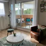Apartment Spacieux T2, Emplacement Ideal Et Parking Prive Uzès
