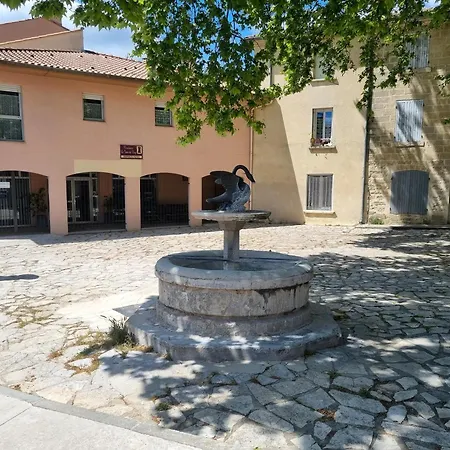 Spacieux T2, Emplacement Ideal Et Parking Prive *