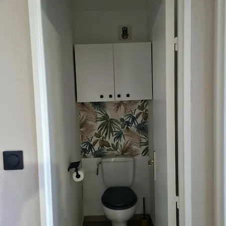 Appartement Spacieux T2, Emplacement Ideal Et Parking Prive