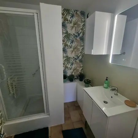 Appartamento Spacieux T2, Emplacement Idéal Et Parking Privé *