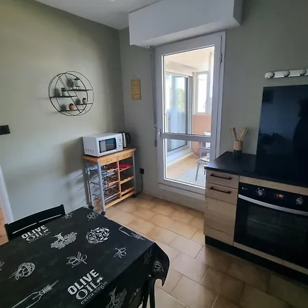 Appartamento Spacieux T2, Emplacement Idéal Et Parking Privé